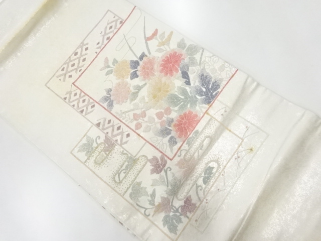 アンティーク　相良刺繍色紙に草花模様袋帯（材料）